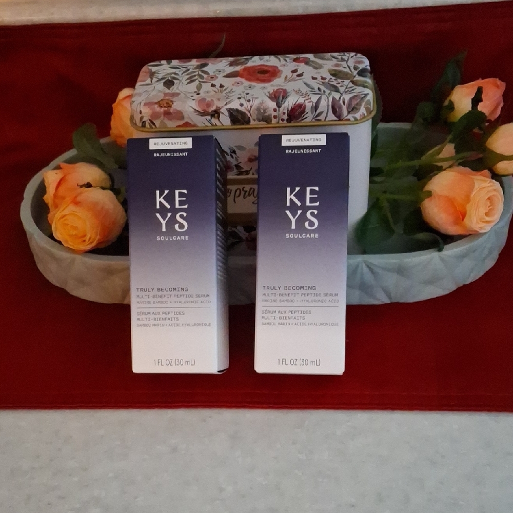 Keys Soulcare Face Serum - Blue and White